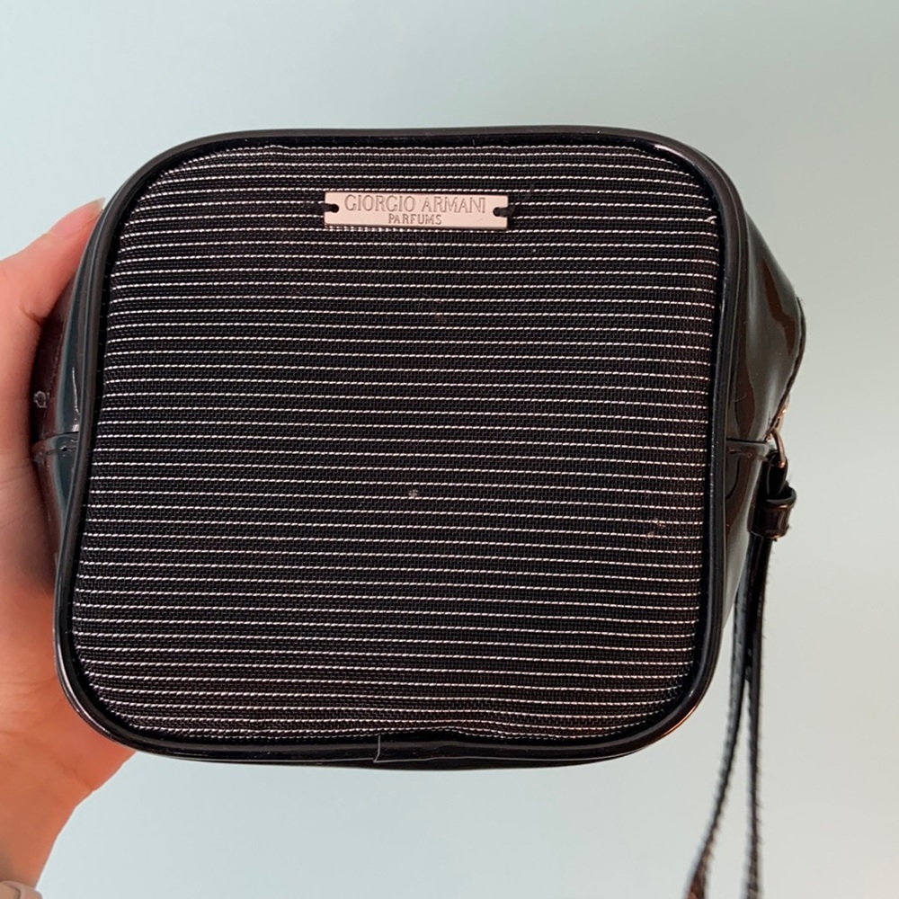 Super fun small handbag 👝